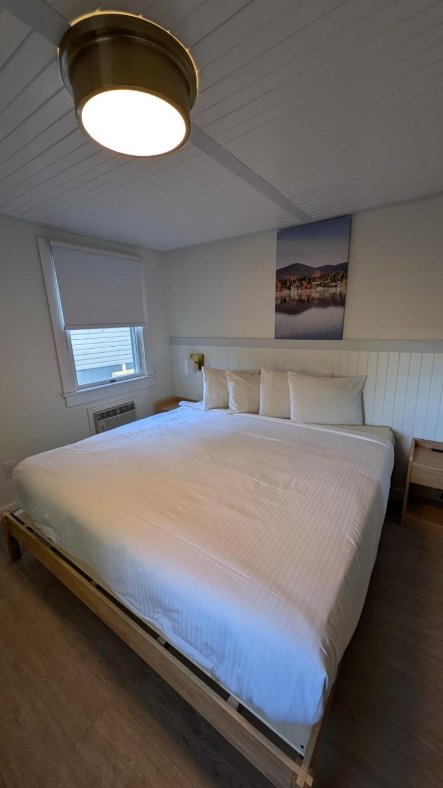 Maple Leaf Placid Motel 2*