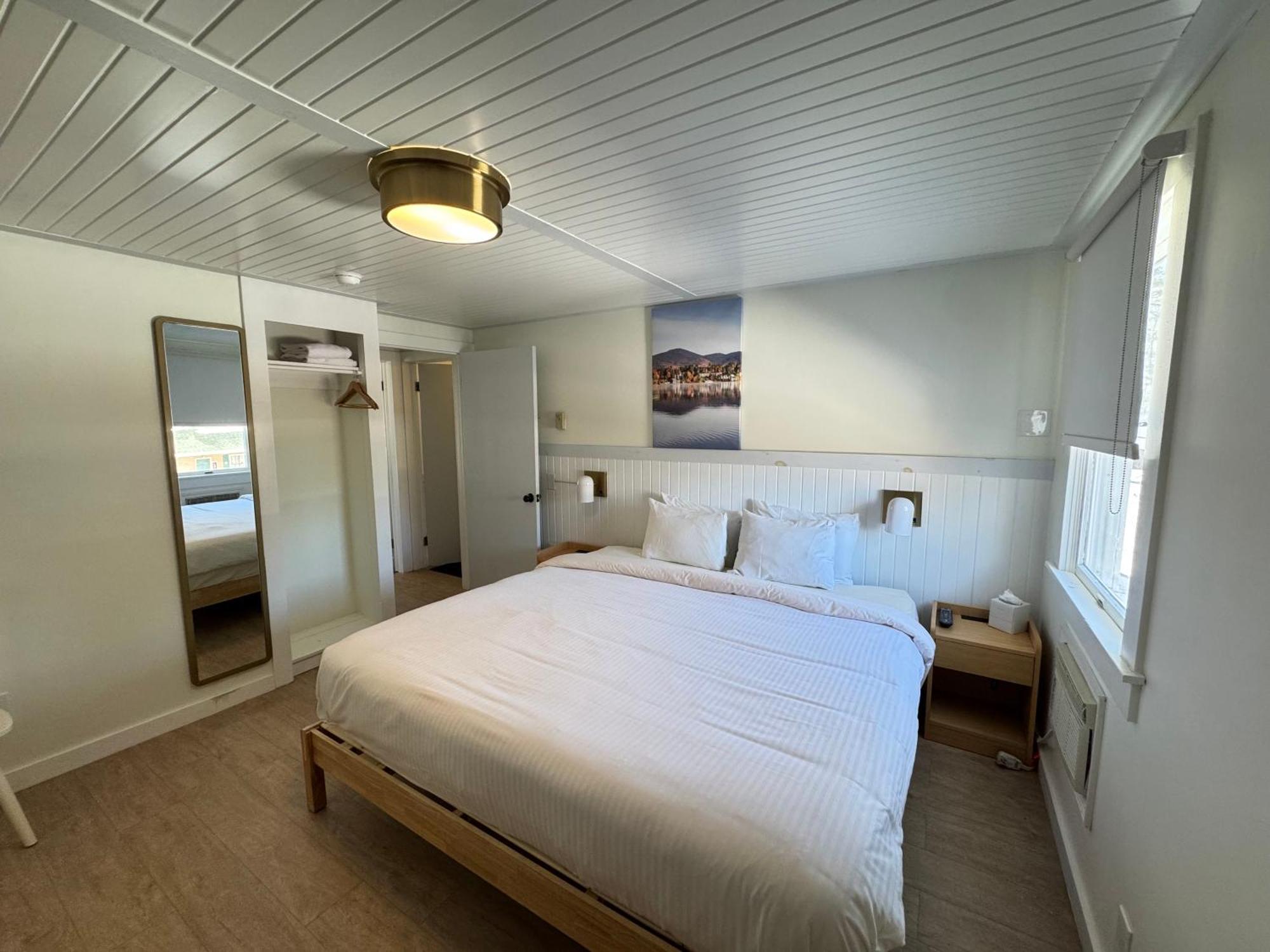 Maple Leaf Placid Motel