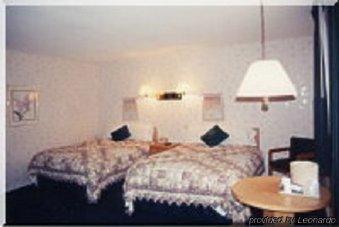 Maple Leaf Placid 2* Lake Placid